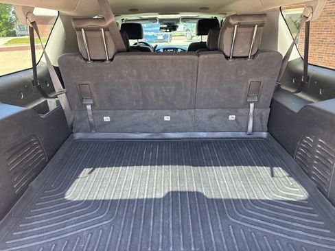 Used 2020 Chevrolet Suburban LT AWD/4WD image 6