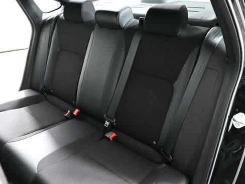 Used 2022 Honda Civic Sport image 11