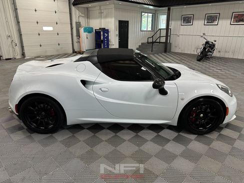 Used 2016 Alfa Romeo 4C Spider w/ Spider Track Package 3 RWD image 13