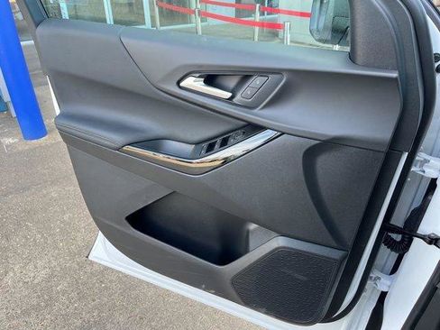 New 2026 Chevrolet Equinox LT image 17