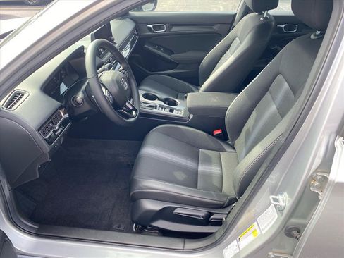 Used 2025 Honda Civic Sport image 9