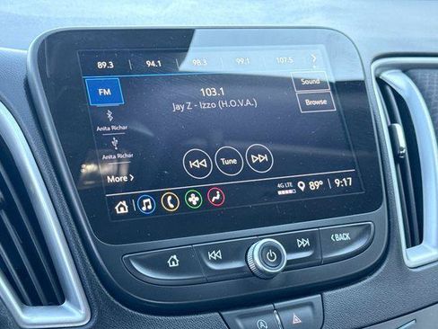 Used 2025 Chevrolet Malibu LT FWD image 12