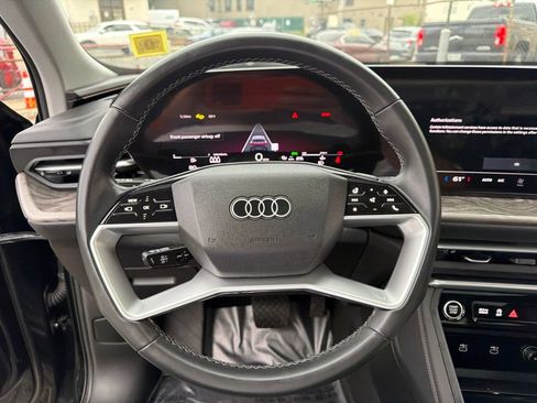Used 2025 Audi Q5 Premium w/ Convenience Package AWD/4WD image 31