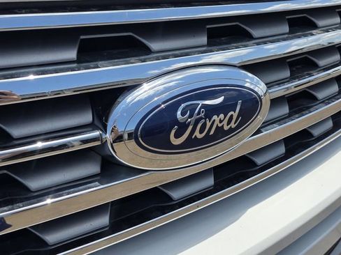 Used 2021 Ford Expedition Limited RWD image 9
