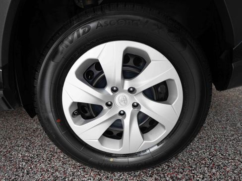 Used 2023 Toyota RAV4 LE FWD image 29