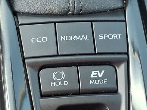 Used 2025 Toyota Camry SE FWD image 26