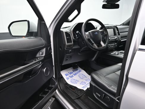 Used 2018 Ford Expedition Max XLT w/ Equipment Group 202A image 9