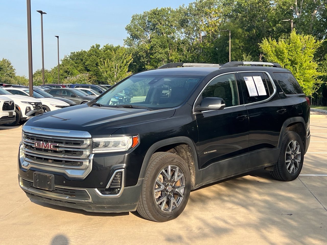 Used 2023 GMC Acadia SLT AWD/4WD image 5