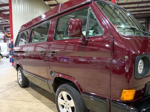 Used 1990 Volkswagen Vanagon Multi-Van image 25