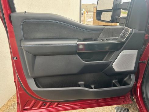 Used 2025 Ford F250 Platinum AWD/4WD image 9