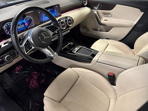 Used 2025 Mercedes-Benz CLA 250 image 9