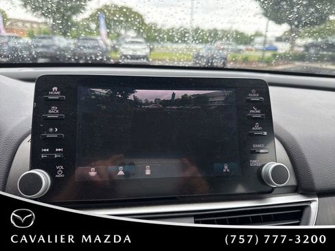 Used 2018 Honda Accord EX-L image 18