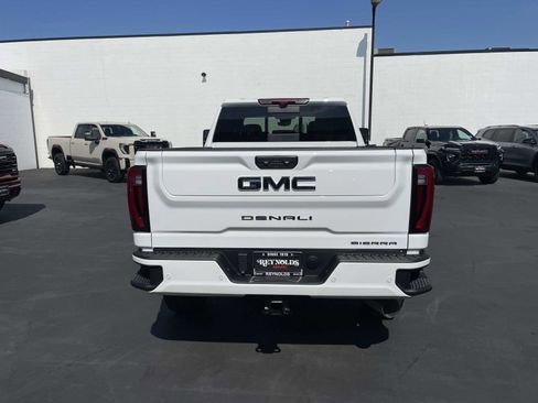New 2026 GMC Sierra 2500 Denali Ultimate AWD/4WD image 5