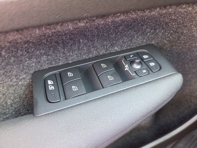 Certified 2023 Volvo C40 P8 Recharge Ultimate AWD/4WD image 42