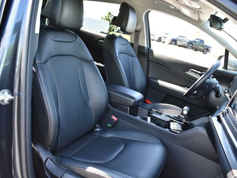 Used 2023 Kia Sportage EX AWD/4WD image 26
