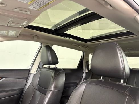 Used 2017 Nissan Rogue SL w/ SL Premium Package image 18