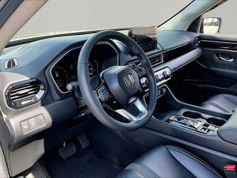 Used 2025 Honda Pilot EX-L image 14