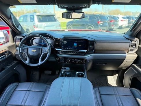 Used 2023 Chevrolet Silverado 1500 High Country w/ Z71 Off-Road Package image 2