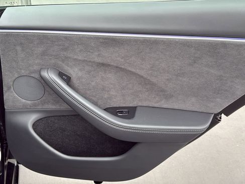 Used 2025 Tesla Model 3 Long Range image 30