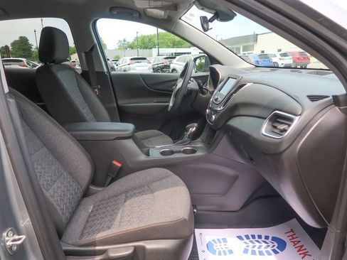 Used 2023 Chevrolet Equinox LT w/ LPO, Floor Liner Package FWD image 18