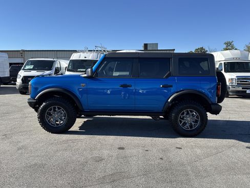 New 2025 Ford Bronco Badlands image 8