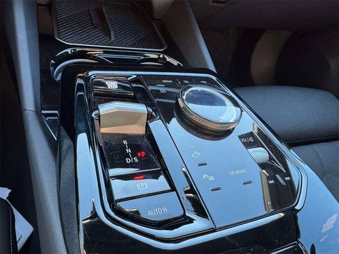 Certified 2025 BMW 530i xDrive image 13