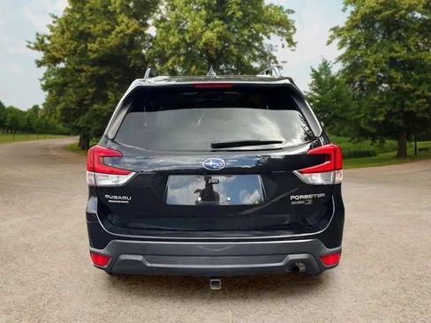 Used 2019 Subaru Forester Premium w/ All-Weather Package AWD/4WD image 7