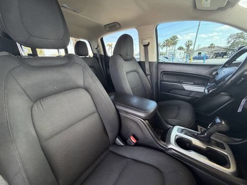 Used 2018 Chevrolet Colorado LT w/ LT Convenience Package RWD image 12