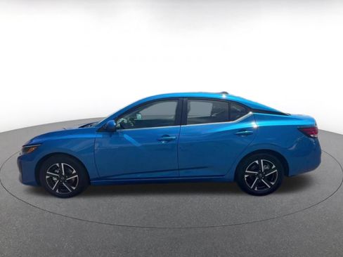 Used 2025 Nissan Sentra SV FWD image 9