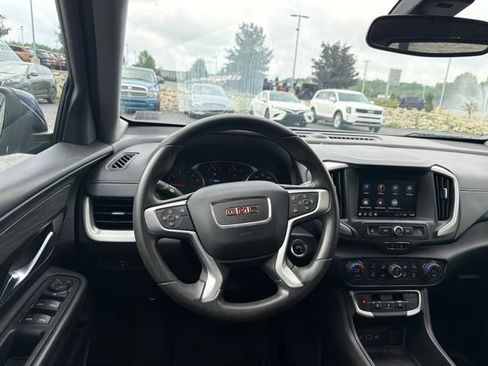 Used 2022 GMC Terrain SLE w/ Driver Convenience Package AWD/4WD image 11