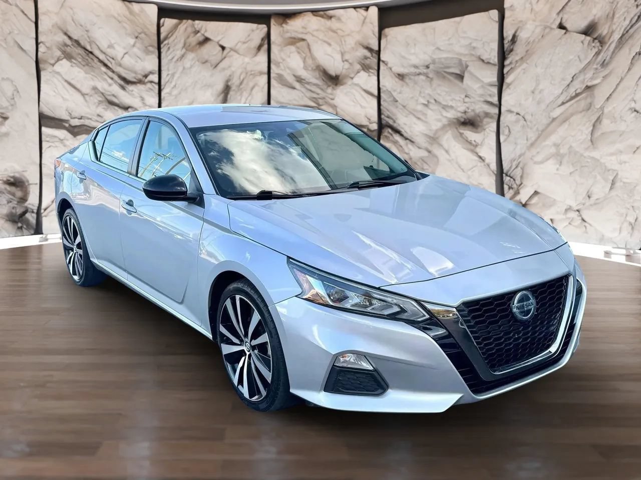 Used 2021 Nissan Altima 2.5 SR AWD/4WD image 1