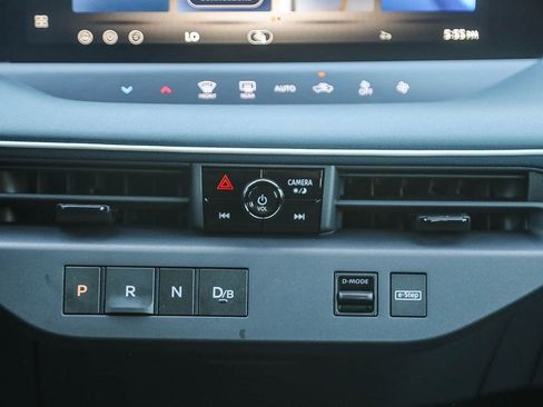 New 2026 Nissan Leaf w/ Illuminated Package FWD image 14