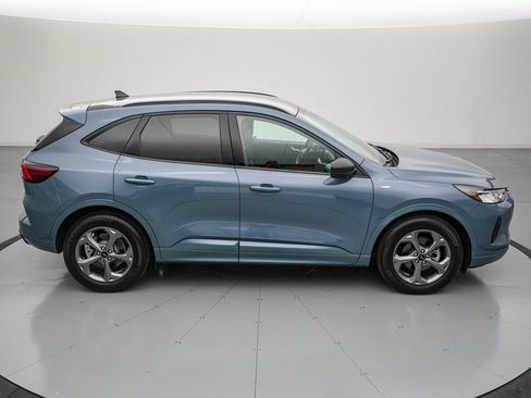Used 2024 Ford Escape ST-Line w/ Tech Pack #1 FWD image 3