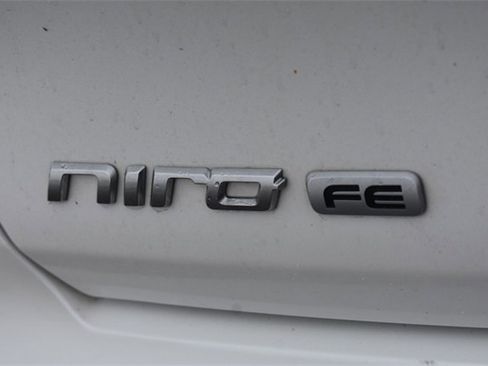 Used 2020 Kia Niro LX image 13