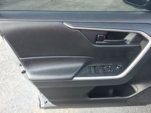 Used 2023 Toyota RAV4 LE image 13