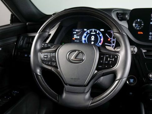 Used 2022 Lexus ES 350 Ultra Luxury image 13