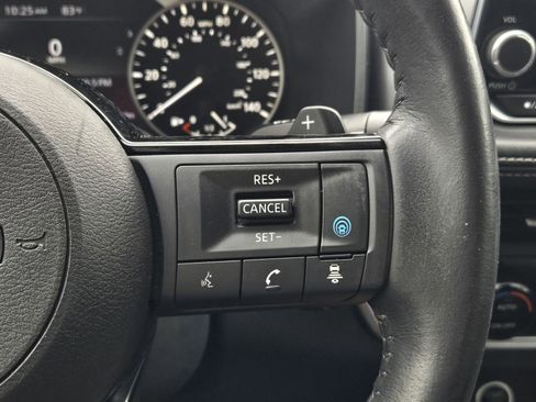 Used 2023 Nissan Rogue SV w/ SV Premium B Package FWD image 26