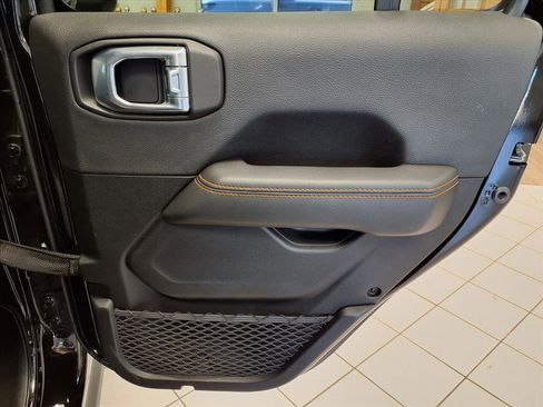 Used 2020 Jeep Gladiator Mojave image 12