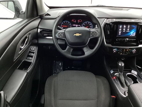 Used 2018 Chevrolet Traverse LS FWD image 33