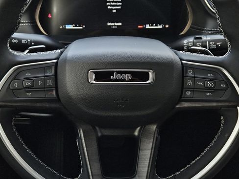 New 2025 Jeep Grand Cherokee Limited AWD/4WD image 23