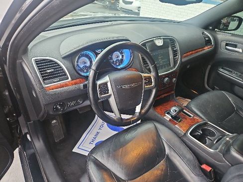 Used 2012 Chrysler 300 Limited RWD image 8