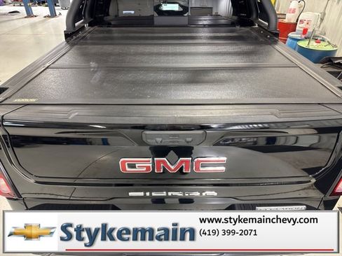 Used 2022 GMC Sierra 1500 Elevation w/ Elevation Premium Package image 15