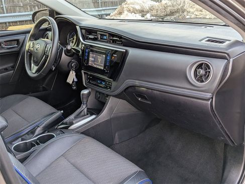Used 2017 Toyota Corolla L image 21