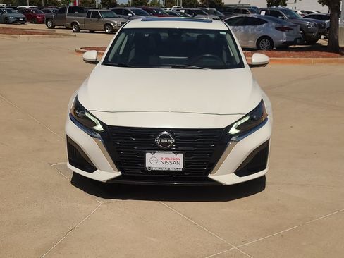 Certified 2023 Nissan Altima 2.5 SL FWD image 5