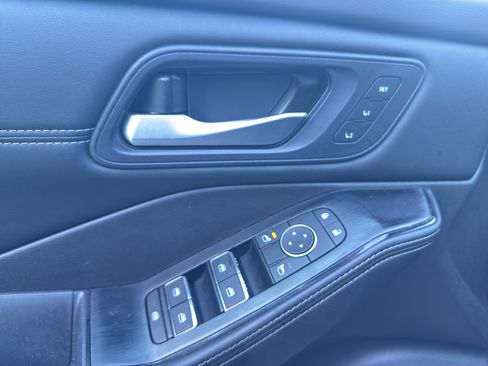 Certified 2023 Nissan Rogue SL image 15