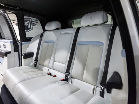 Used 2019 Rolls-Royce Cullinan image 36