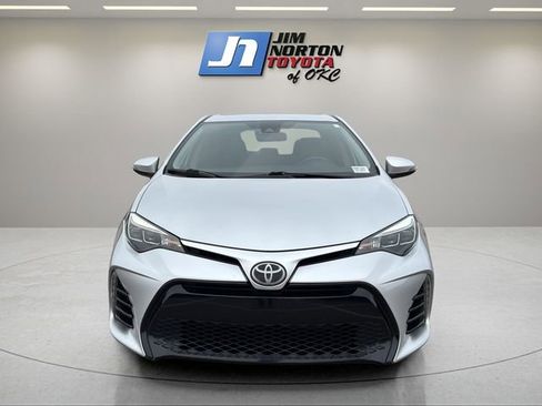 Used 2017 Toyota Corolla SE w/ SE Premium Package FWD image 2