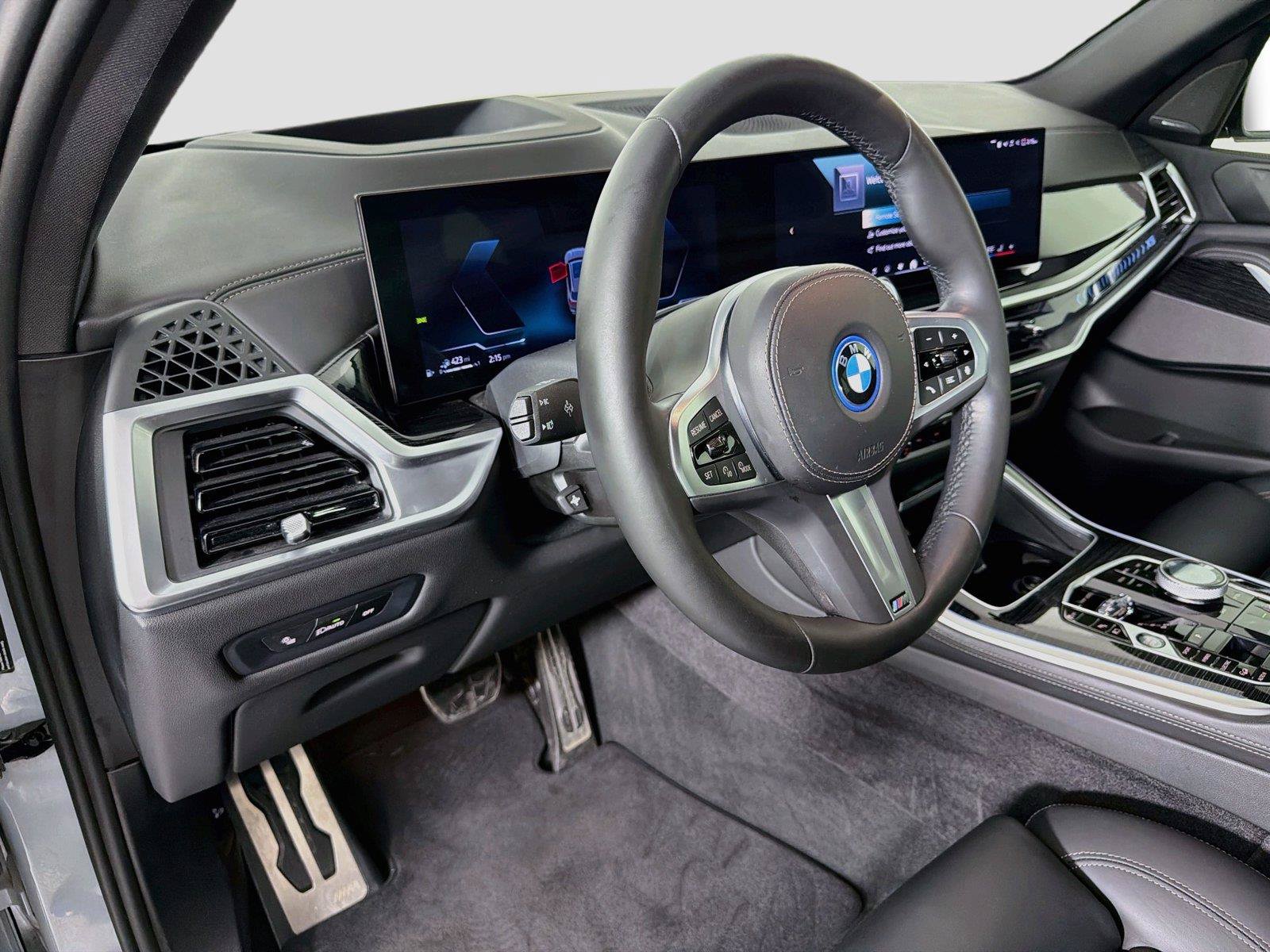 Used 2024 BMW X5 xDrive50e w/ Executive Package AWD/4WD image 9