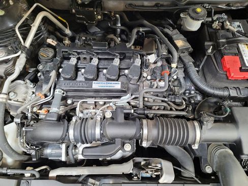 Used 2018 Honda Accord LX image 30