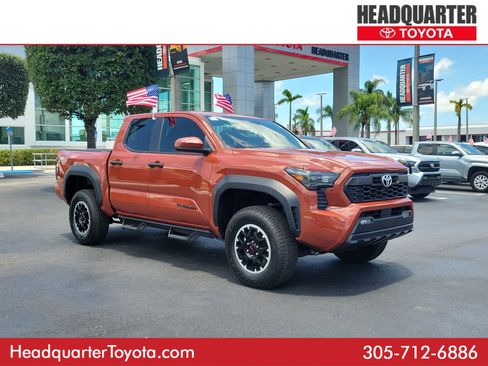 Used 2025 Toyota Tacoma TRD Off-Road AWD/4WD image 1